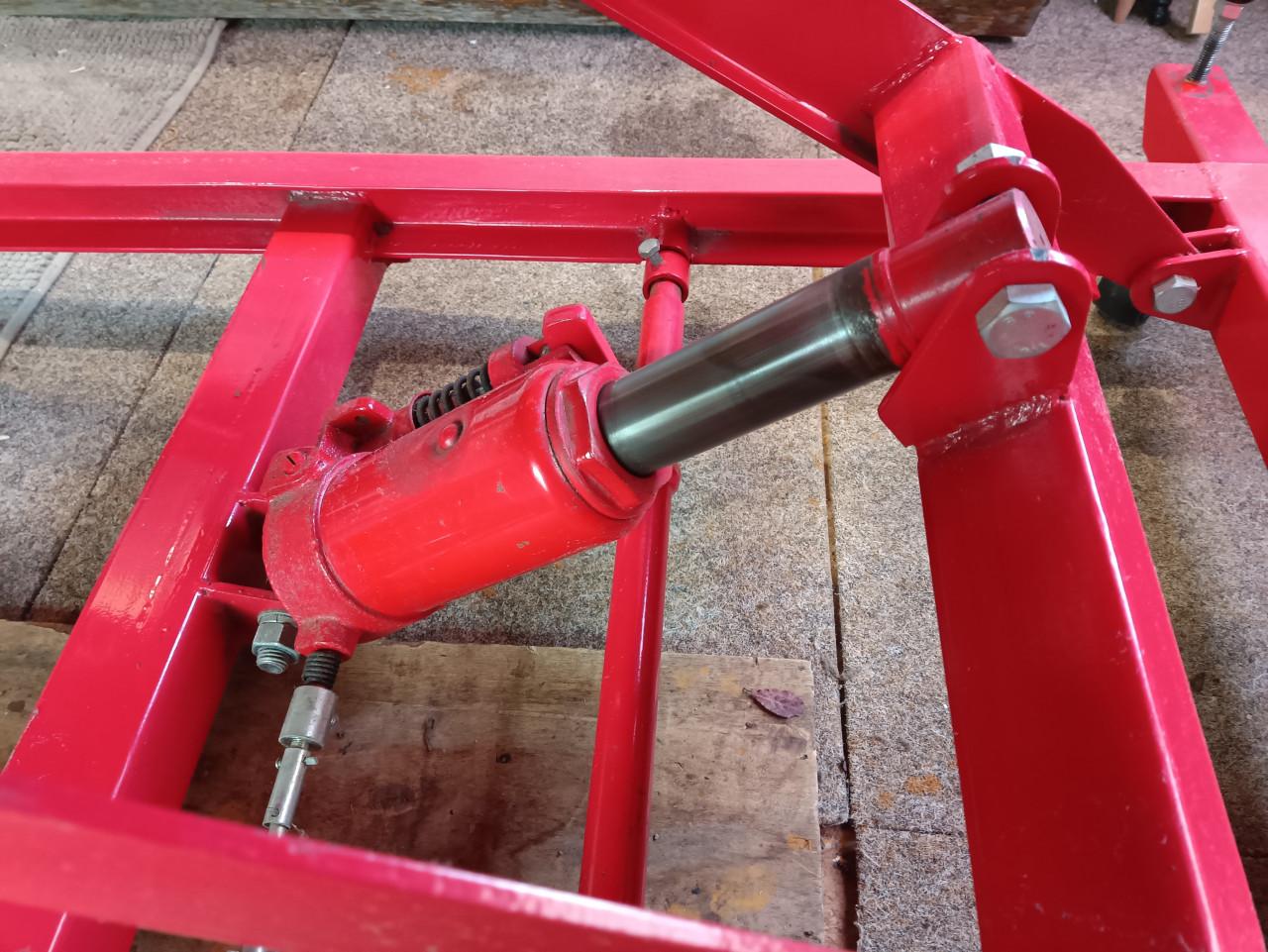 Zware stalen Hydraulische hefbrug tot een gewicht van 450 kg.