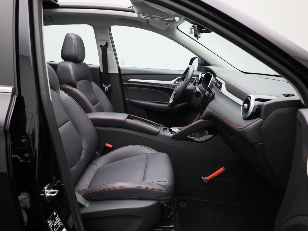 MG Zs Ev long range luxury 70 kwh | panoramadak | leder | apple carplay - a