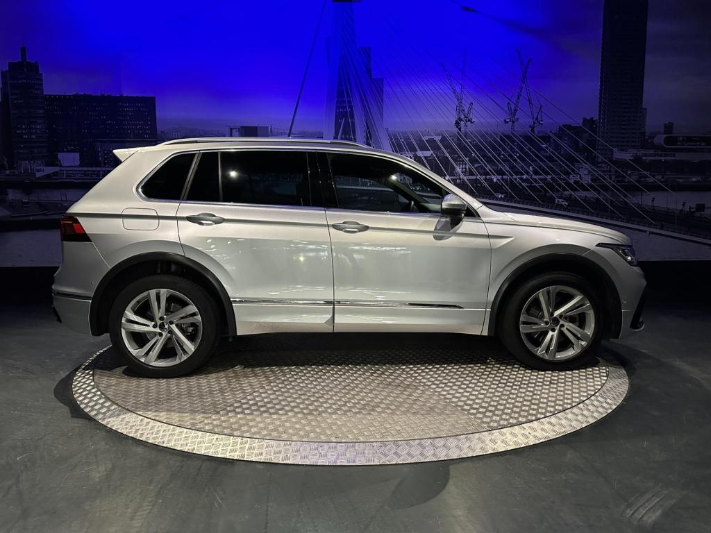 Volkswagen Tiguan 1.4 tsi ehybrid r-line business+ *pano*memory*sfeerverlic