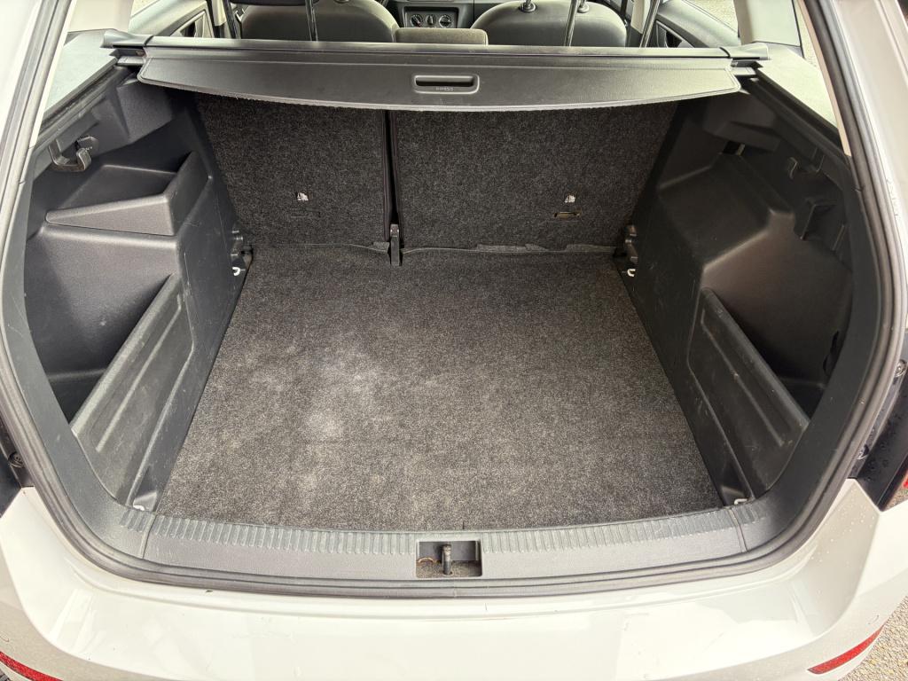 Skoda Fabia combi 1.0 tsi ambition business | navi | trekhaak | airco!