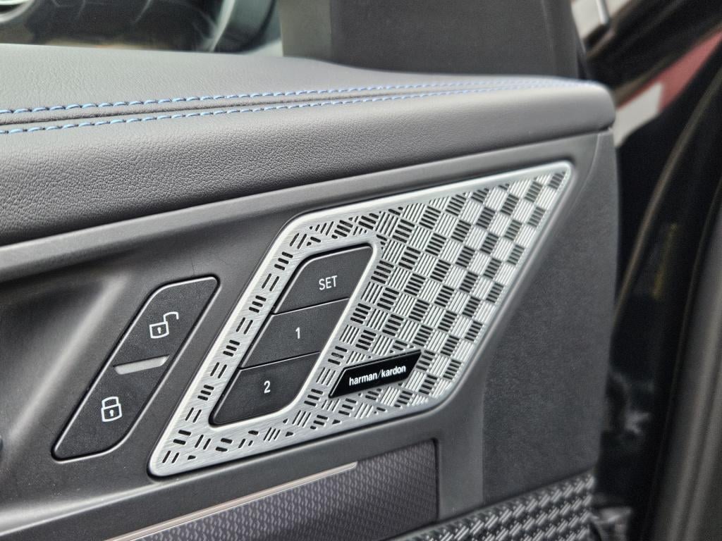 BMW X1 xdrive30e m-sport | pano | memory