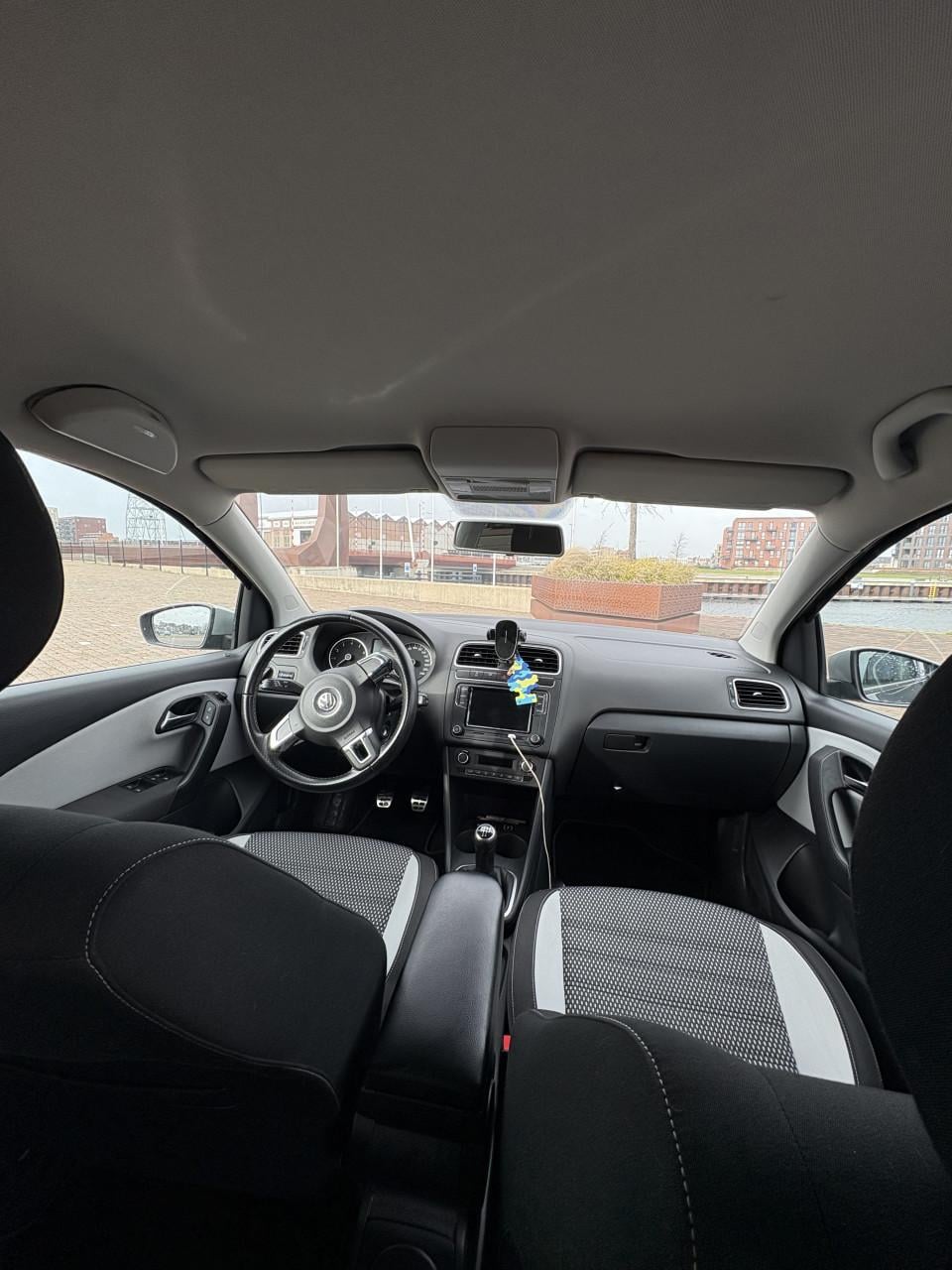 Volkswagen Cross Polo 1.2 TSI 2012 Zwart