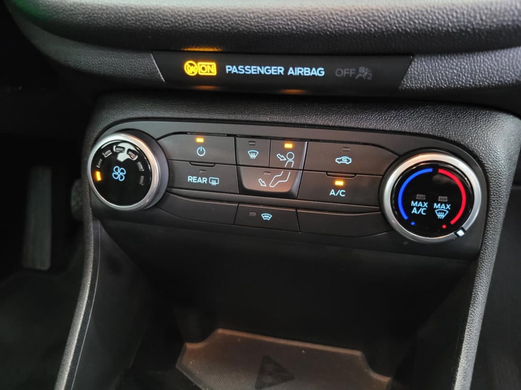 Ford Fiesta 1.1 trend | voorruitverwarming | velgen | cruisecontrol | groot