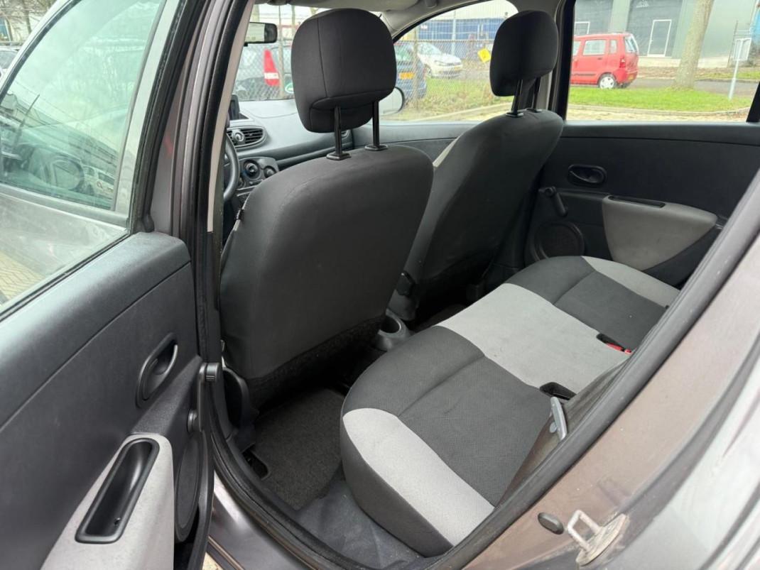 Renault Clio 1.2 Special Line Airco/ Navigatie