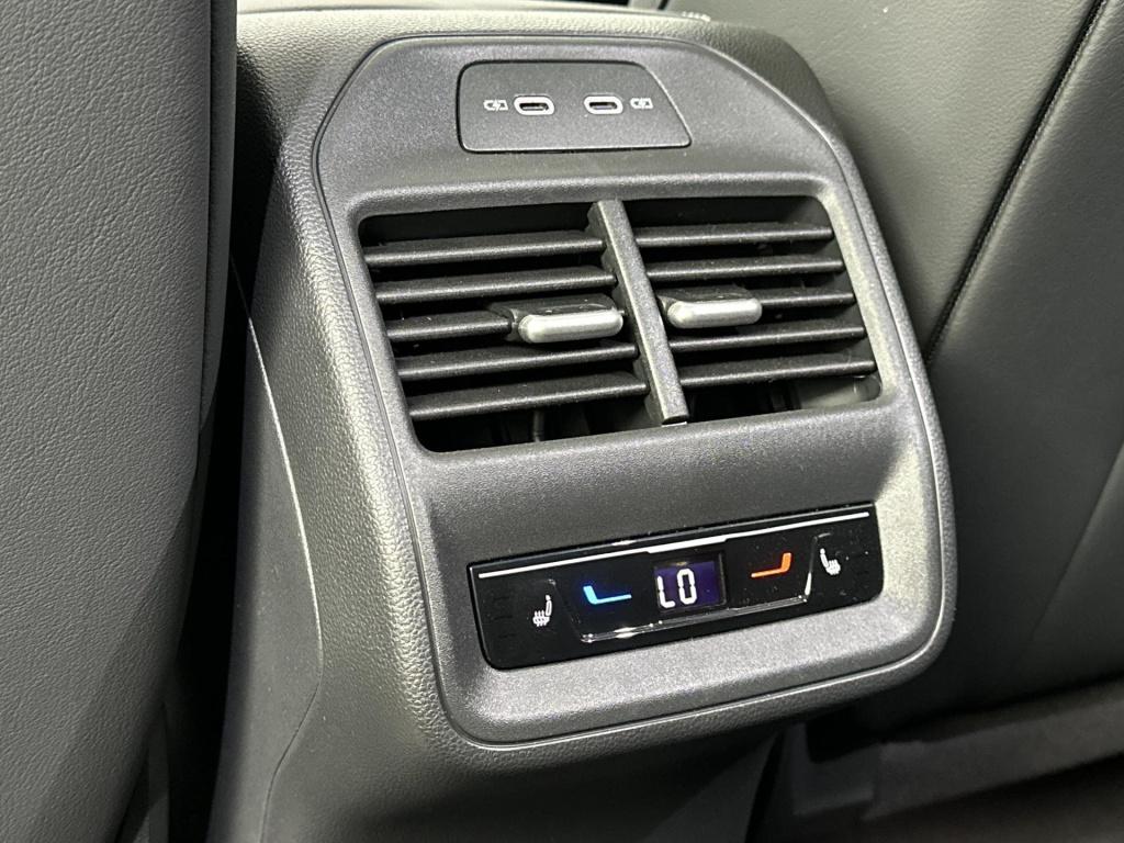 Volkswagen Passat variant 1.5 etsi r-line business dsg7 150pk