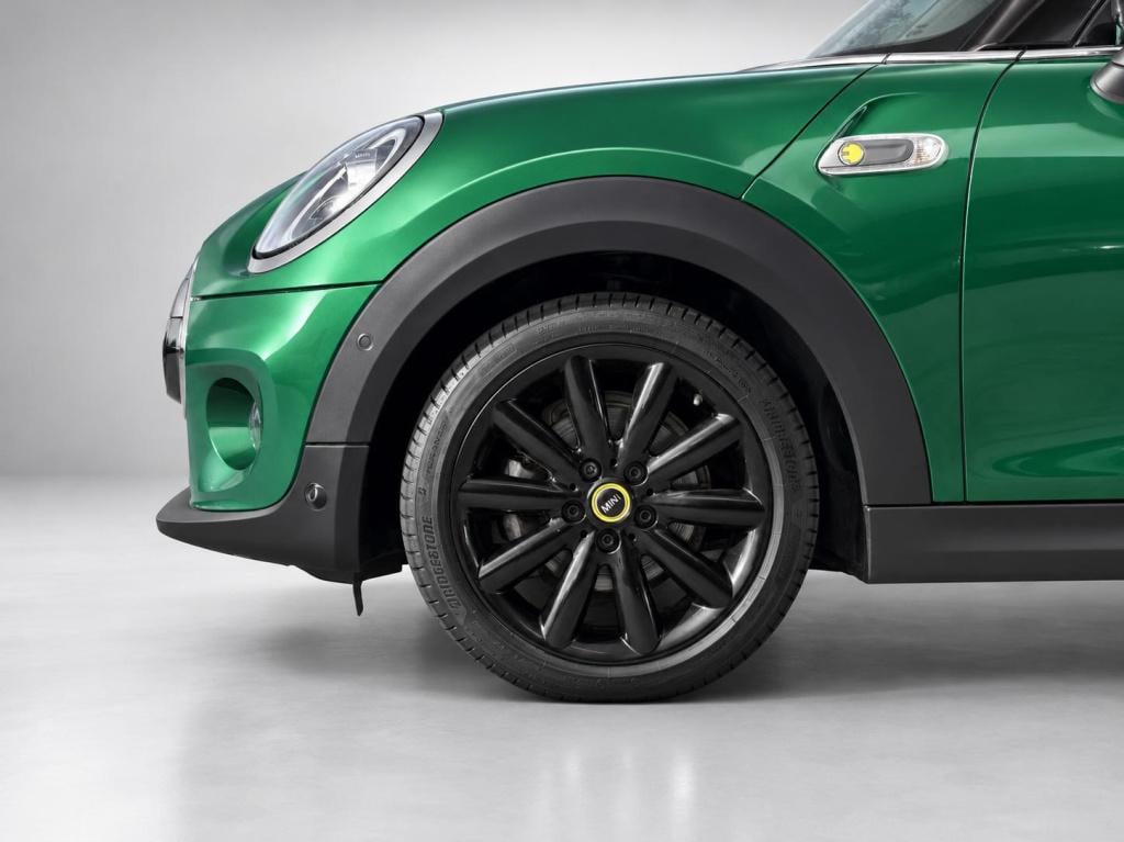 Mini Electric yours 33 kwh soh 97%