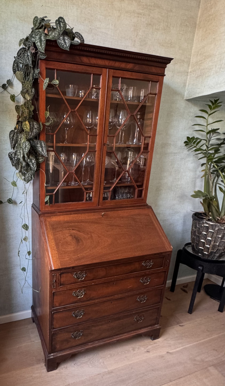 George III Tweedelig Mahiniehouten Secretaire Kast