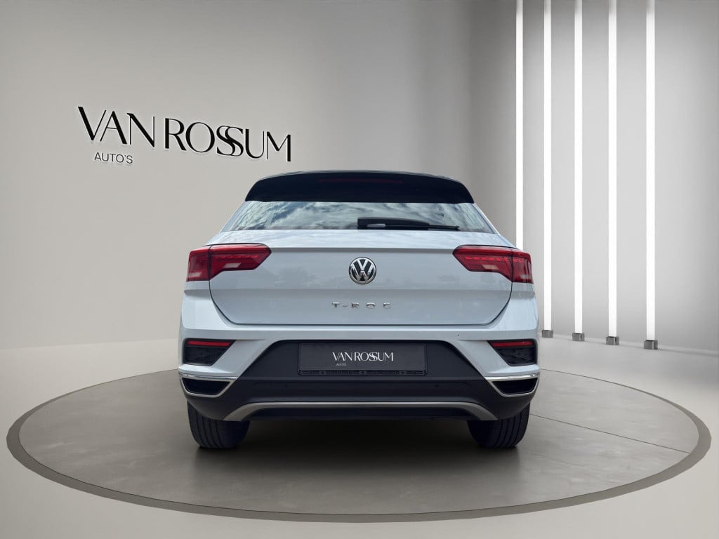 Volkswagen T-roc 1.5 tsi style dsg navigatie | two tone | parkeer v+a | aut