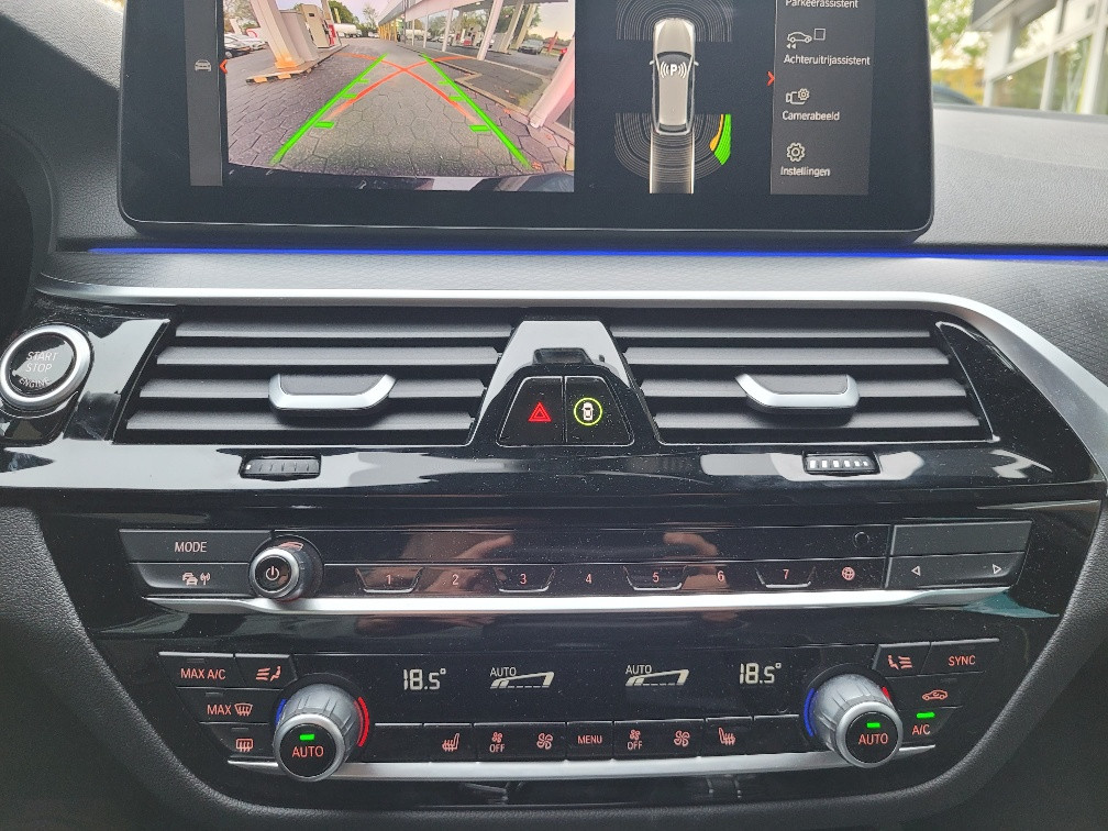 BMW 5 Serie touring 520i m-sport business edition plus - camera / trekhaak