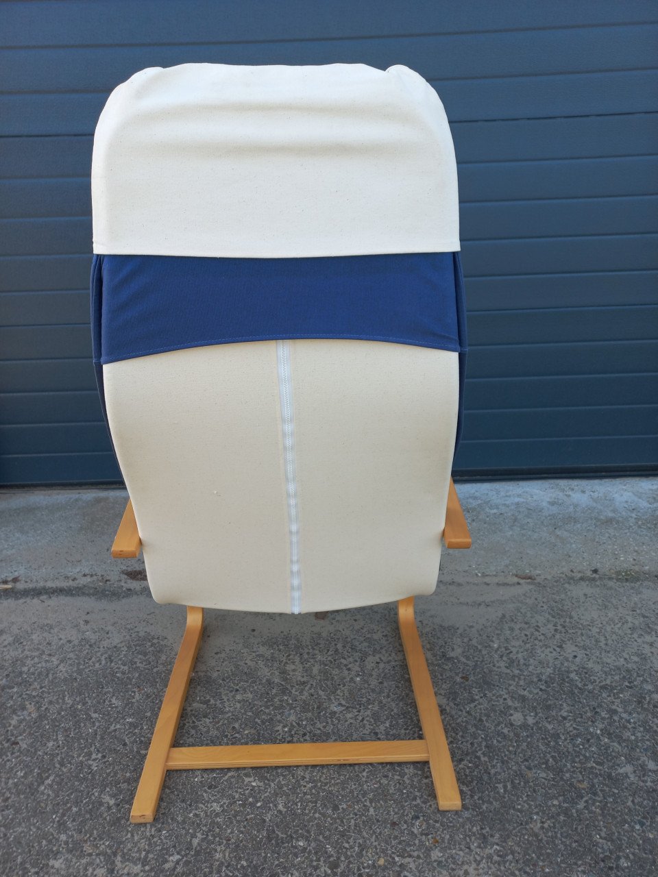 Beukenhouten stoel met blauwe zitting