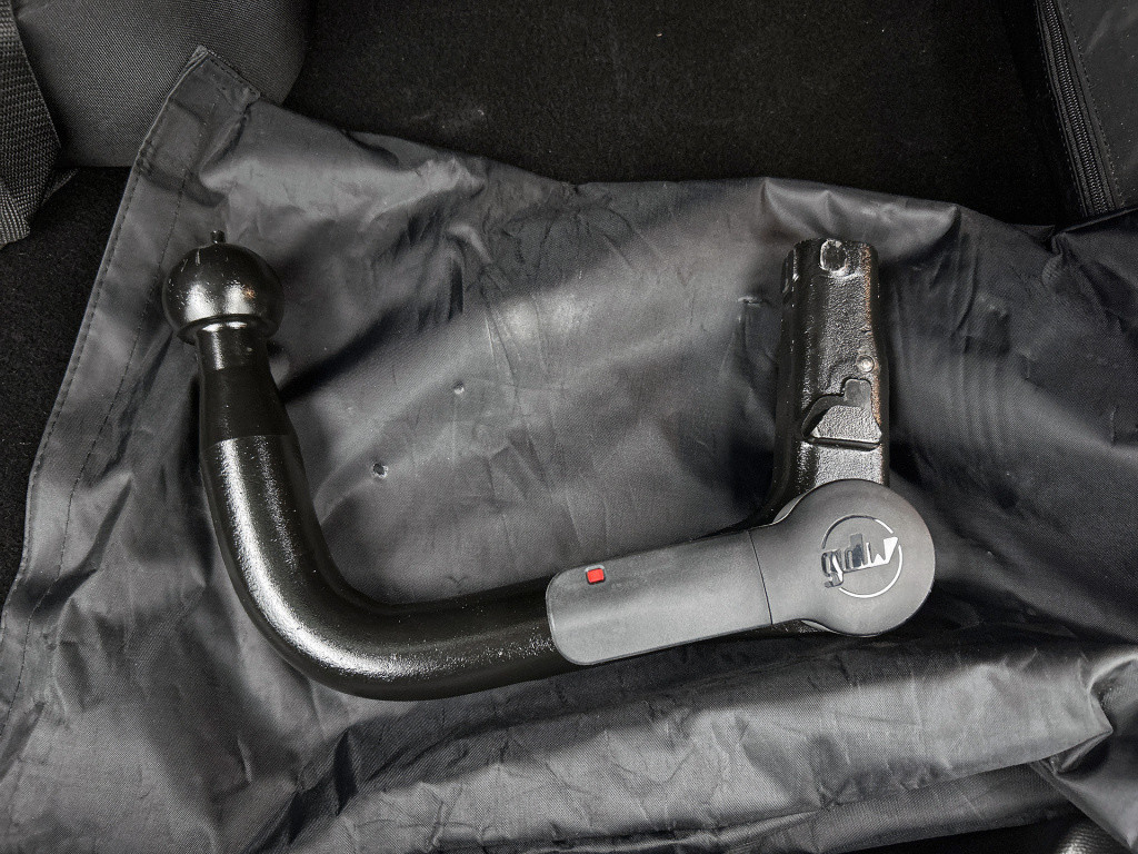 Peugeot E-2008 ev gt pack 50 kwh | rijklaar | trekhaak | panorama dak | sto