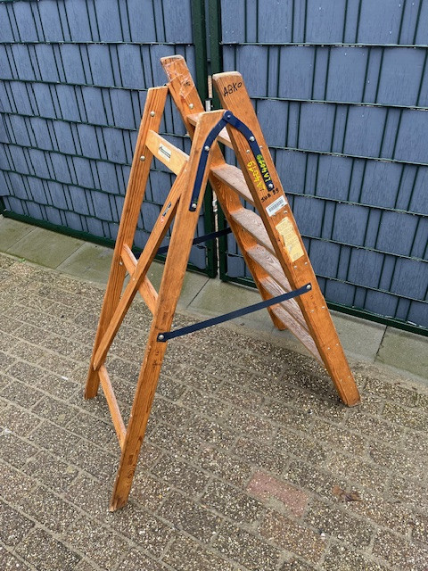 Houten trapje