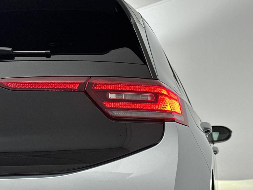 Volkswagen Id.3 pro business 59 kwh 231pk black style pakket