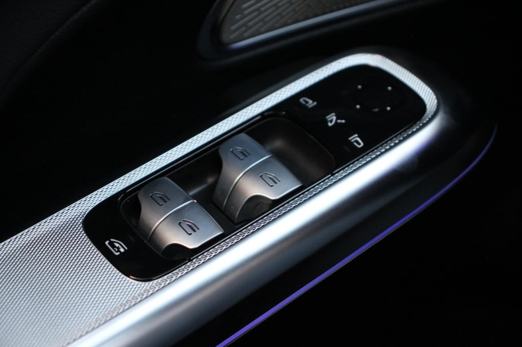 Mercedes-Benz E-Klasse 300 e amg line | superscreen | pano | burmester | 36