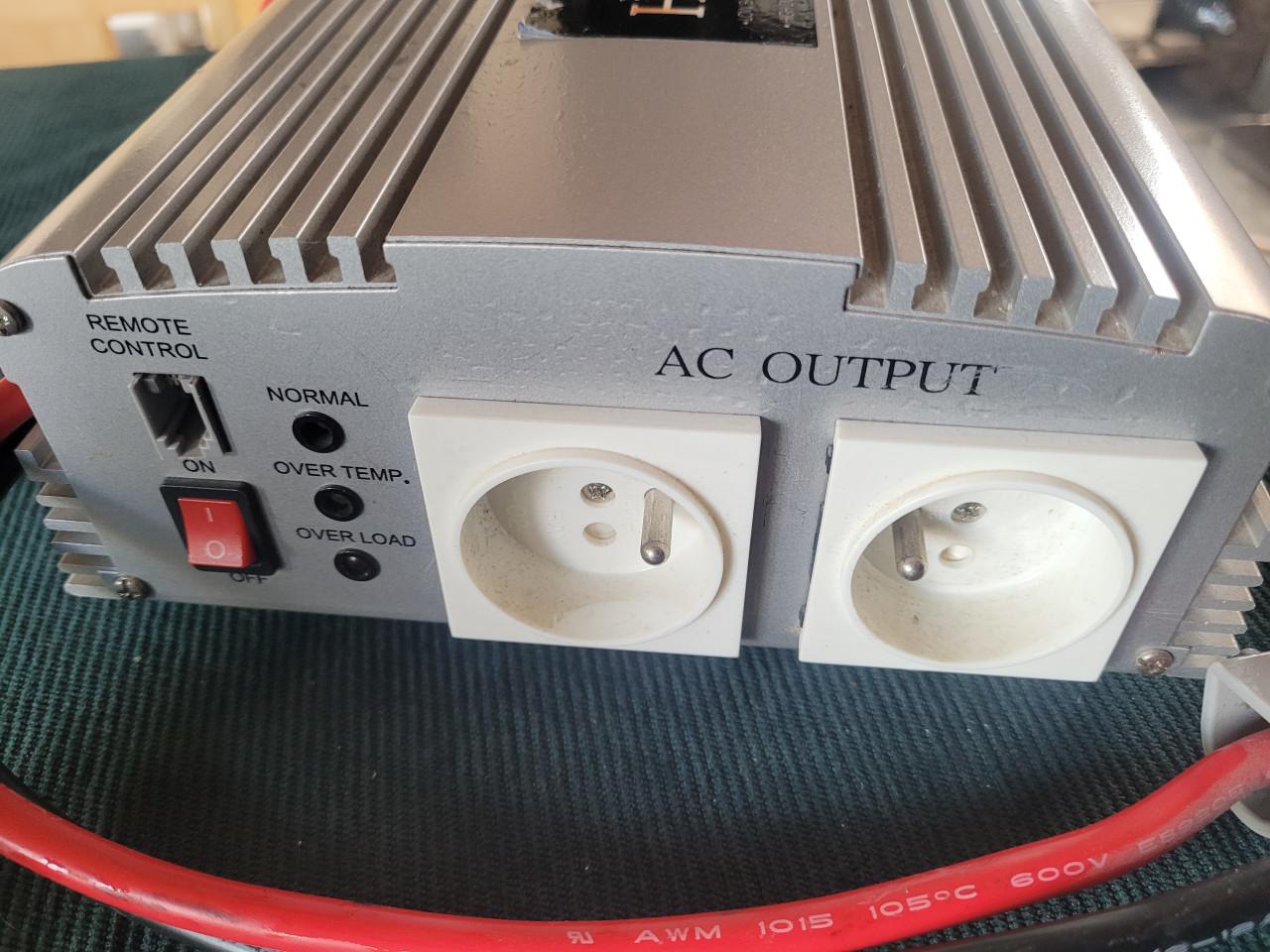 Omvormer  24 / 220 volt
