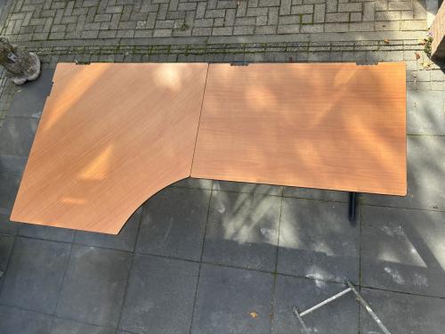 Groot in hoogte verstelbaar bureau