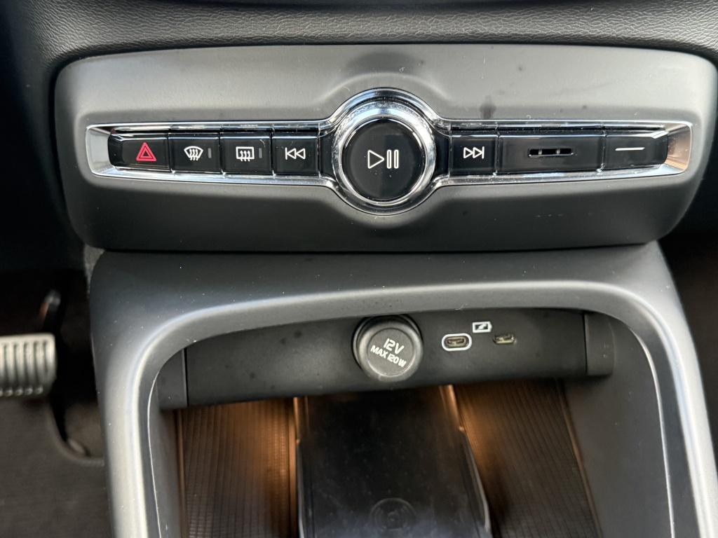 Volvo XC40 recharge ultra 252pk/ 70 kwh| panodak| 360camera| trekhaak