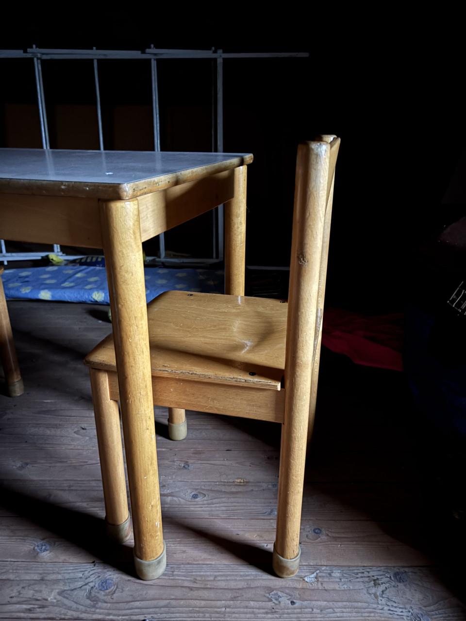 Tafeltje met twee stoeltjes