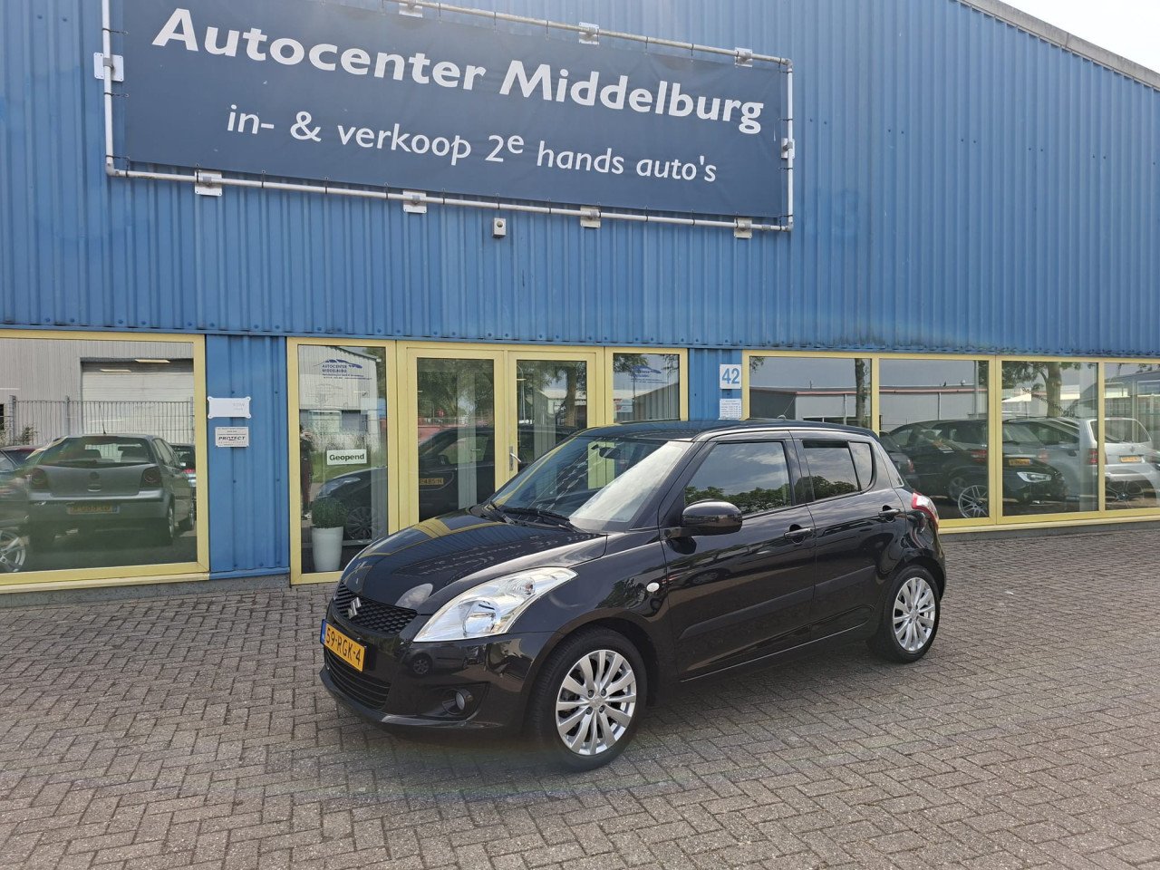 Suzuki SWIFT 1.2i Exclusive EASSS 5deurs bj:2011 airco lm-velgen i.z.g.st