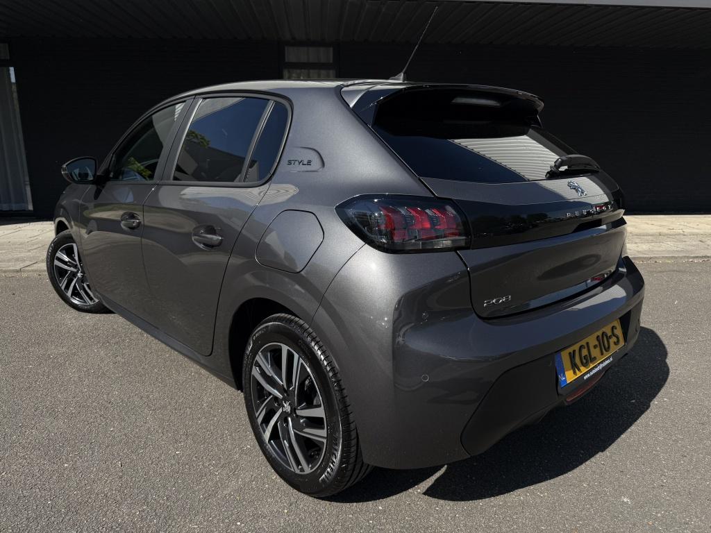Peugeot 208 1.2 pt style - nieuwstaat -