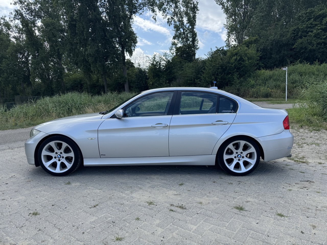 BMW 3-Serie 2.5 I High Executive 325i AUTOMAAT 2006 Grijs
