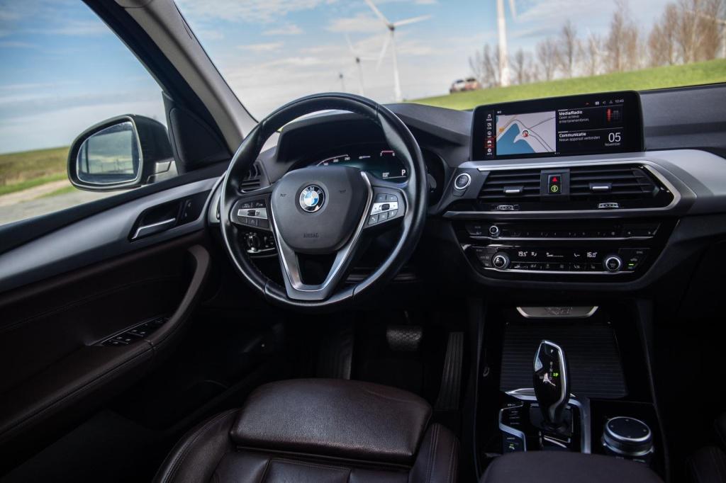 BMW X3 xdrive30e high executive bruin leer / panorama dak / automaat / plug