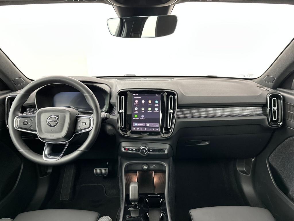 Volvo Ec40 extended range plus dark