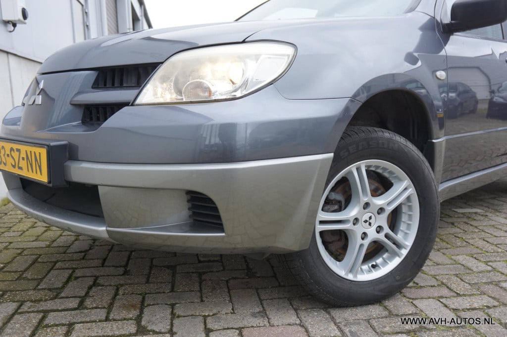 Mitsubishi Outlander 2.0 invite+