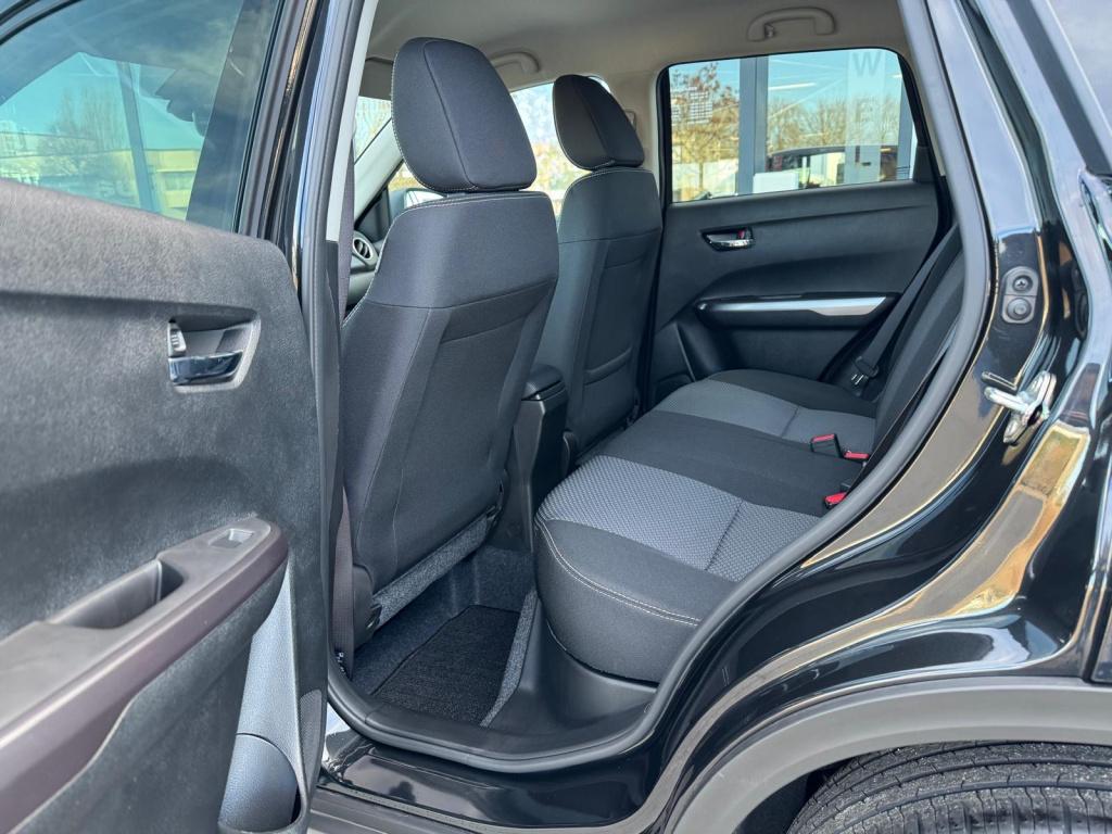 Suzuki Vitara 1.4 boosterjet smart hybrid select nieuw op voorraad met €150