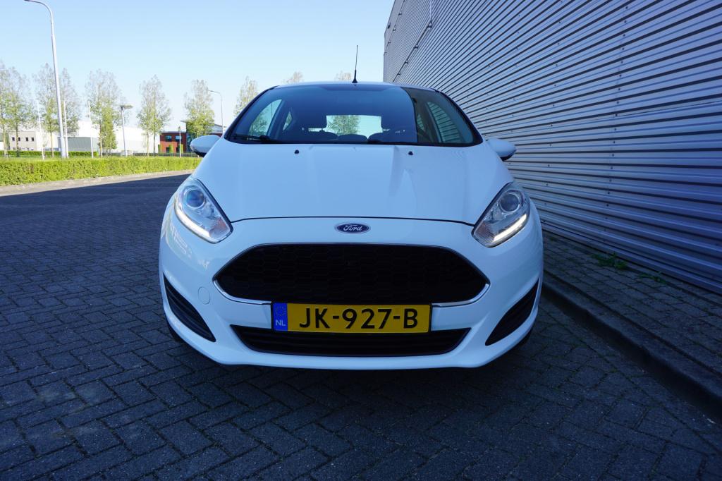 Ford Fiesta 1.0 style 1e eigenaar - airco / navi / cruise / elektr. ramen /