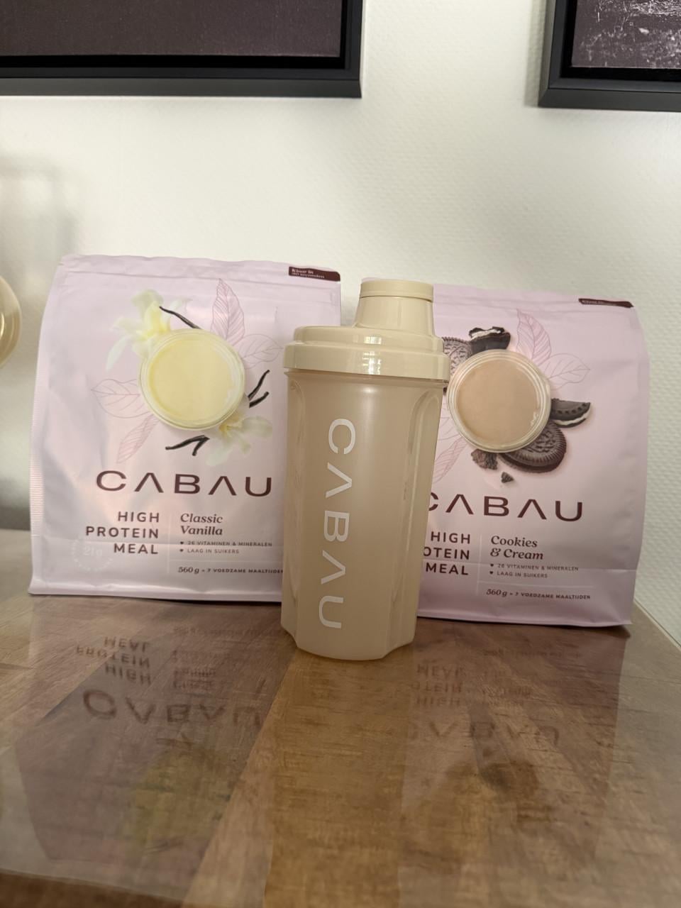 Nieuwe cabau Shake beker en proteïne meals