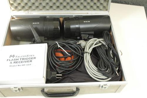 Flitsset 2x falcon eyes 150 met softbox in aluminium koffer
