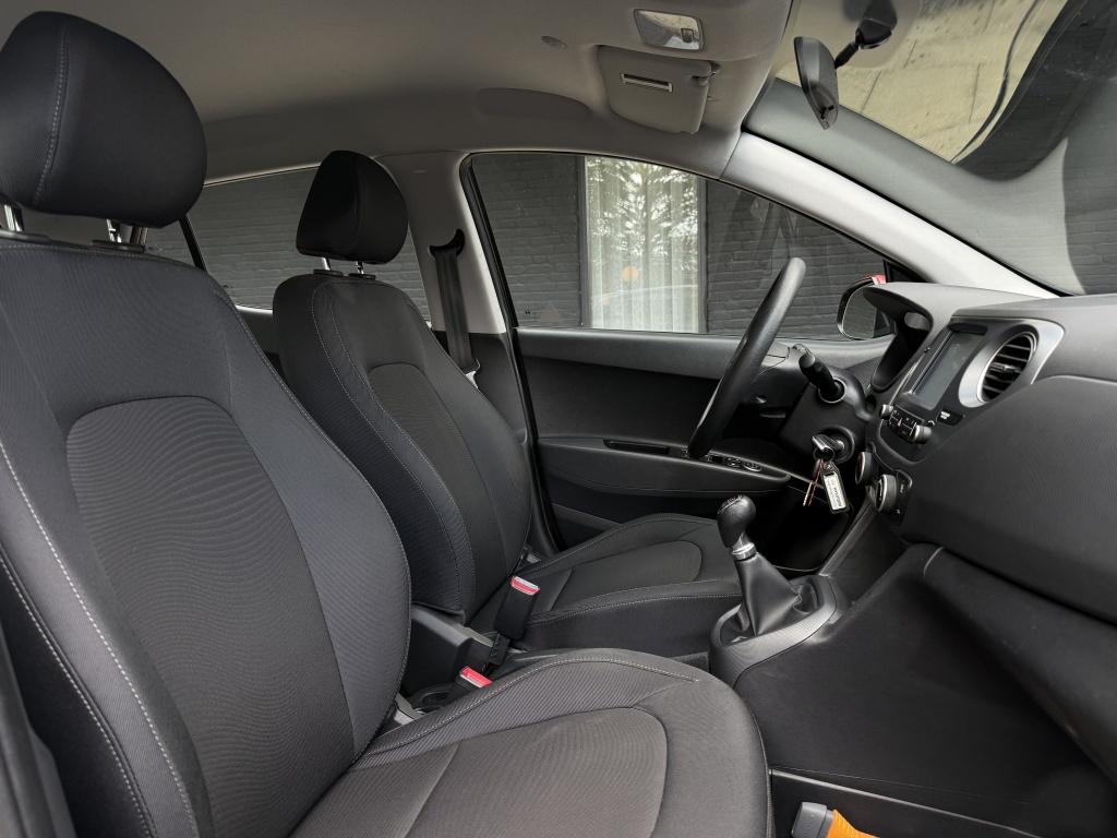 Hyundai I 10 1.0i go! - carplay - android auto - sportieve uitvoering -