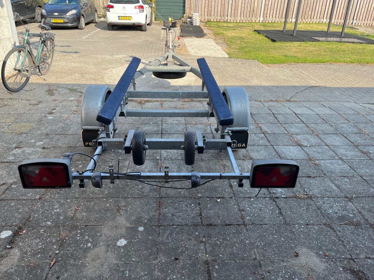 Trailer pega voor een boot van 4meter