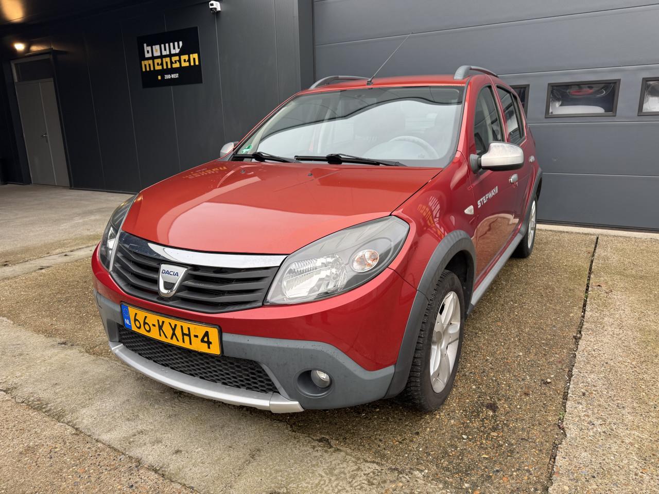 Dacia Sandero 1.6 MPI Stepway 90 2010 Rood Airco Apk Nap Navi