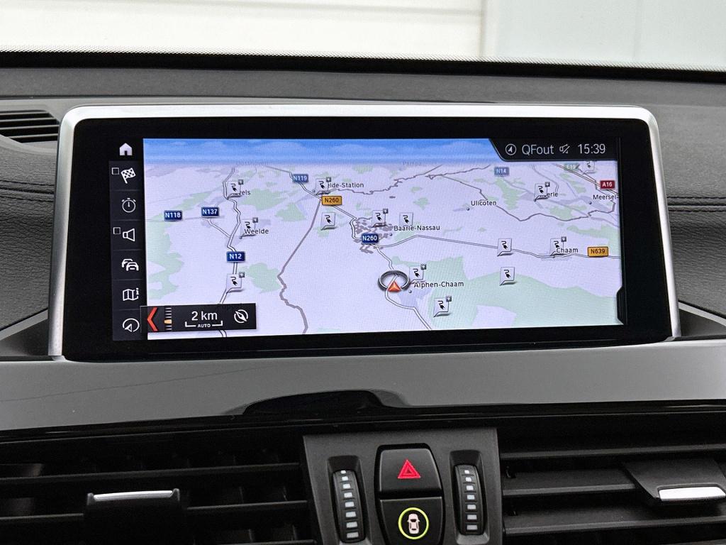 BMW X1 xdrive25e high executive | automaat | leder | parkeer sensoren | nav
