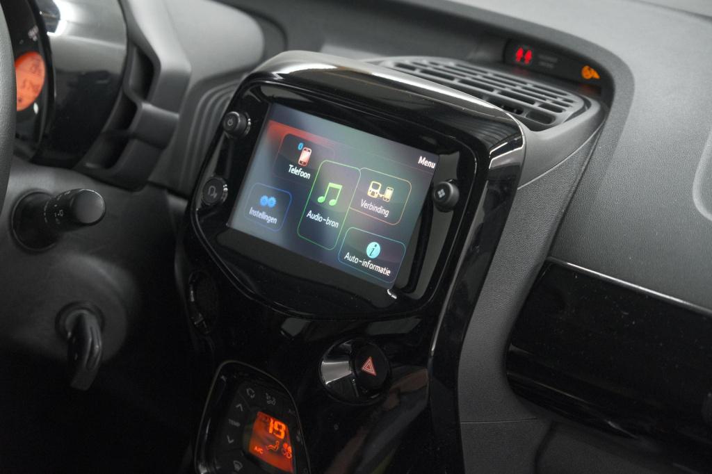 Peugeot 108 1.0 e-vti collection top! | elektrisch vouwdak | apple carplay 