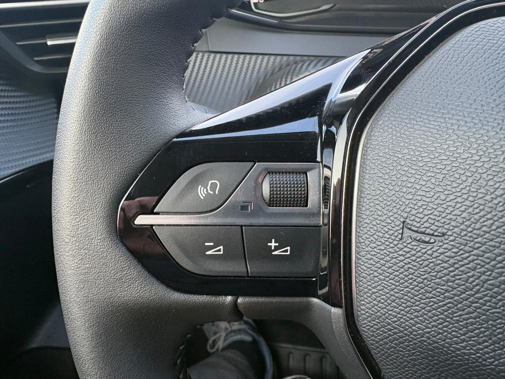 Peugeot 208 1.2 puretech allure pack