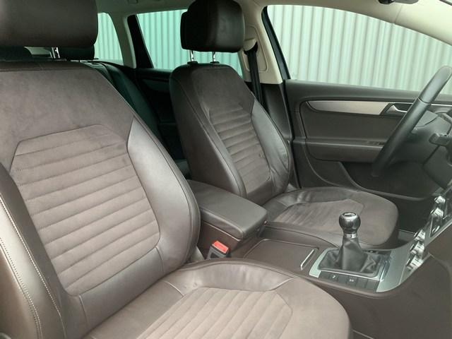 Volkswagen Passat variant 1.6 tdi highline | navi | alcantara | stoelverwar
