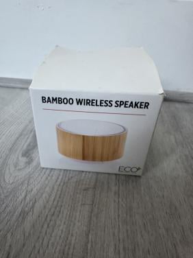 Bamboo wireless speaker