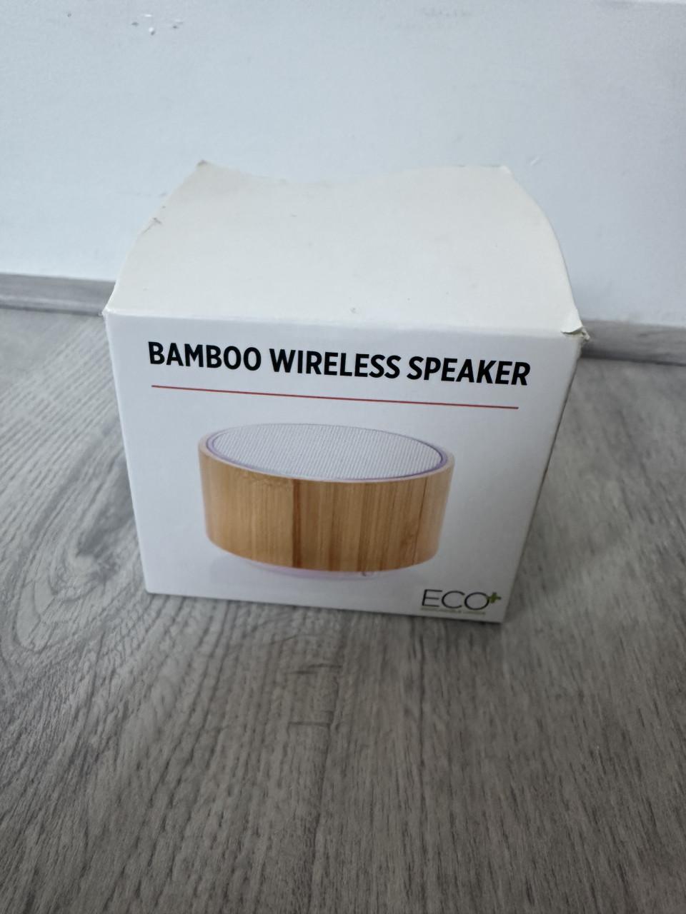 Bamboo wireless speaker