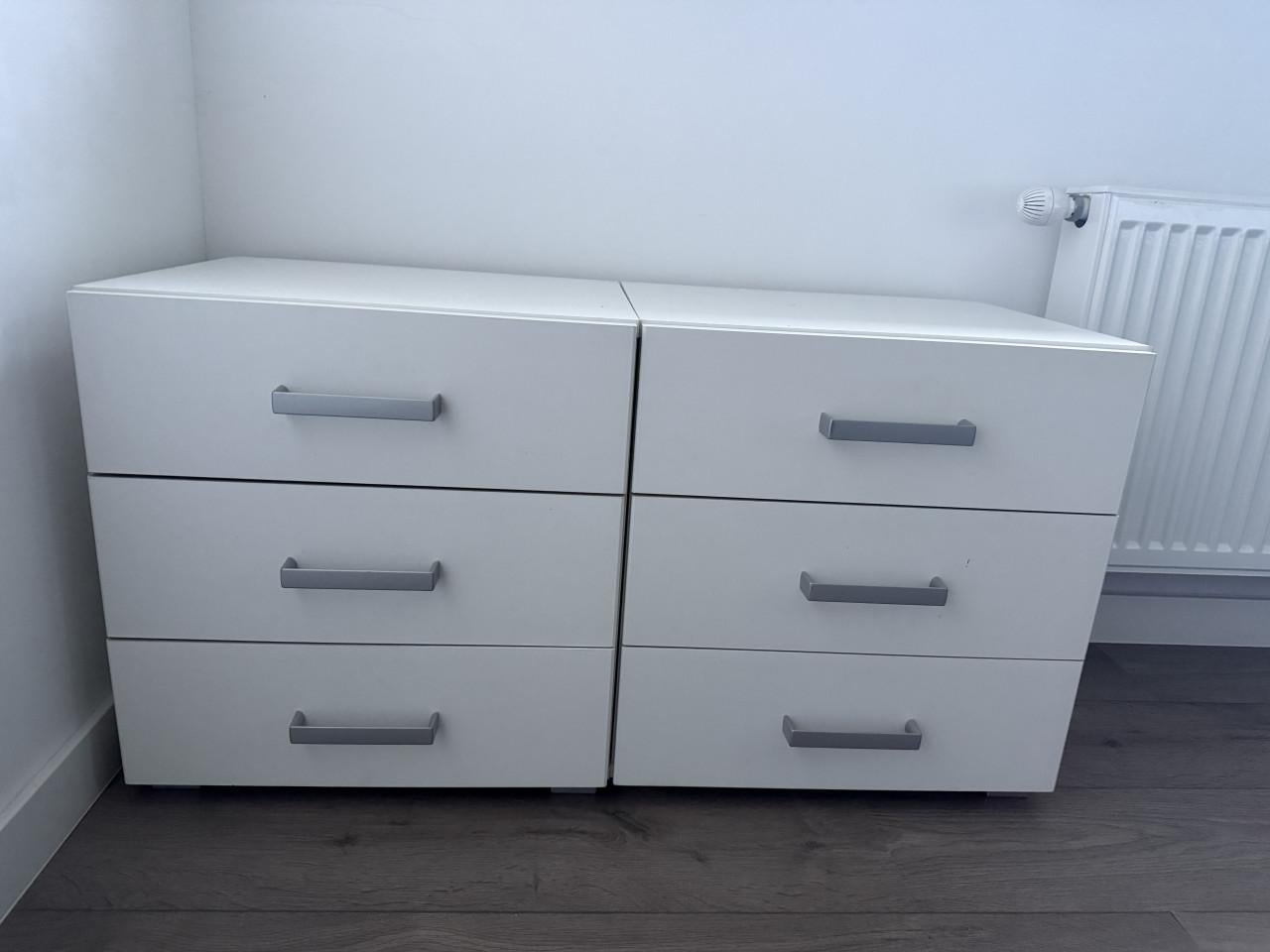 Ladekastjes / nachtkastjes 2 stuks
