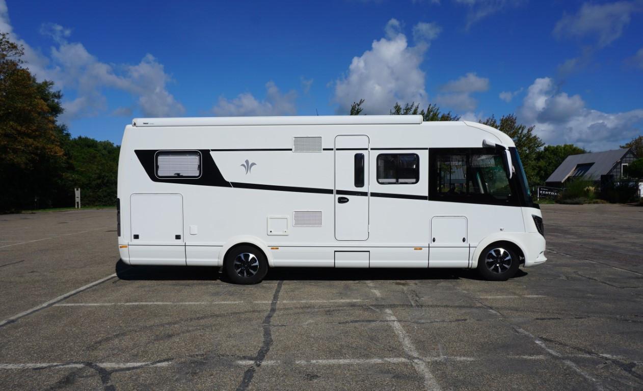 Niesmann + Bischoff Arto 77E 2020 met 9 traps automaat