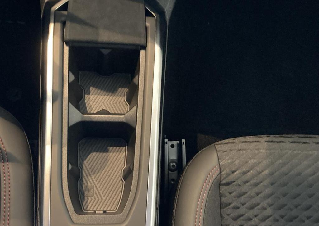 Renault Clio 1.8 hybrid 160 techno - pack winter / safety & parking