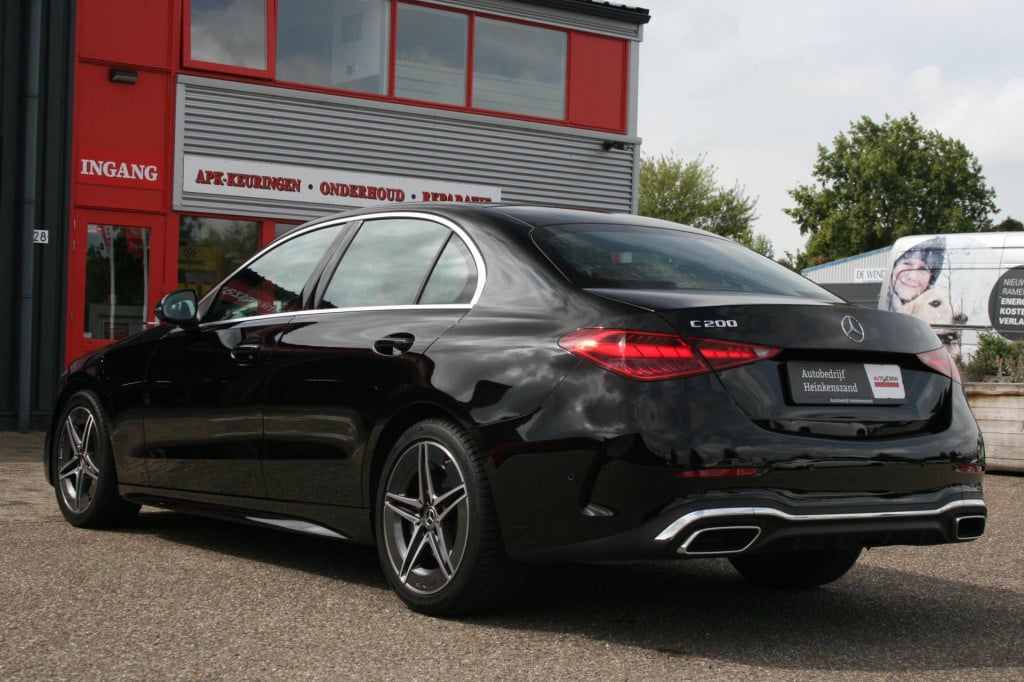 Mercedes-Benz C-Klasse 200 amg line