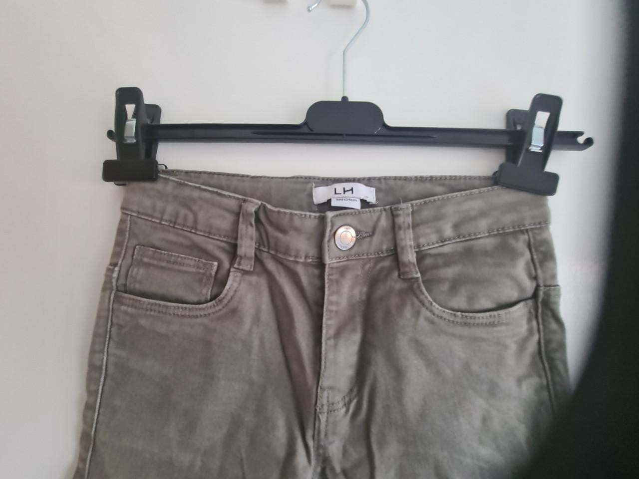 Kaki groene spijkerbroek van L H Maat 134 / 9 jaar