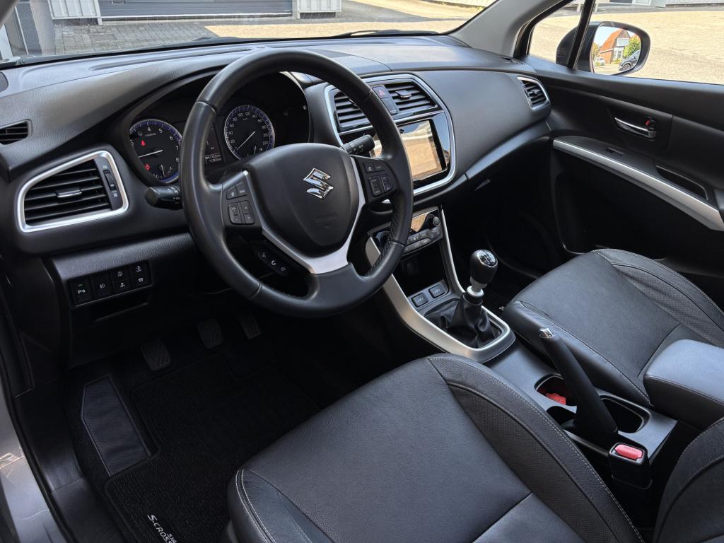 Suzuki Sx4 S-cross style 1.4 boosterjet smart hybrid / trekhaak / panoramad