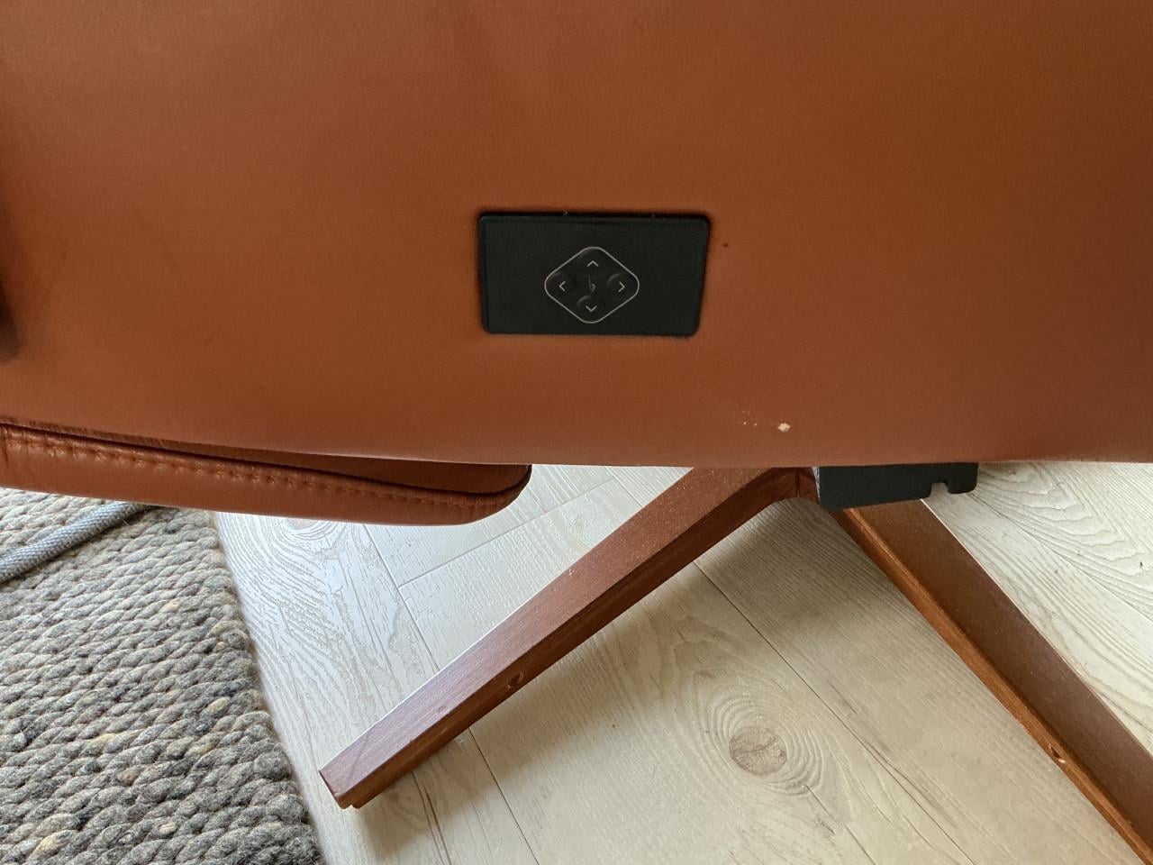 Prominent relaxfauteuil, zeer comfortabel met accu en onderrugsteun