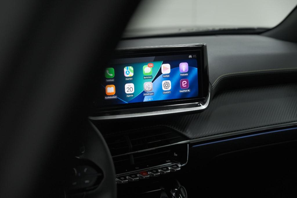 Peugeot E-2008 ev gt 54 kwh | 11 kw lader | warmtepomp | camera | alcantara