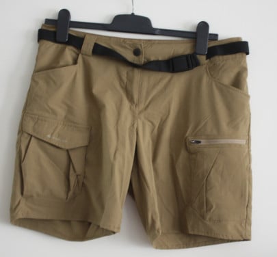 Groene korte broek maat 42